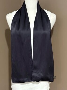 Authentic Banana Republic Black Silk  Scarf 6.5” x 52”
